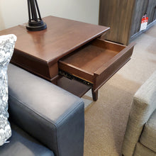 Load image into Gallery viewer, Monticello Occasional Table Set