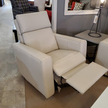 Load image into Gallery viewer, Seattle Swivel Rocker Recliner by Jaymar
