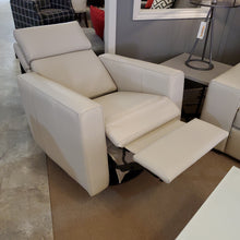 Load image into Gallery viewer, Seattle Swivel Rocker Recliner by Jaymar